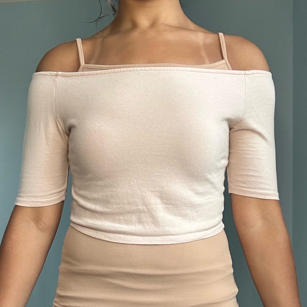 Leith off shoulder crop top